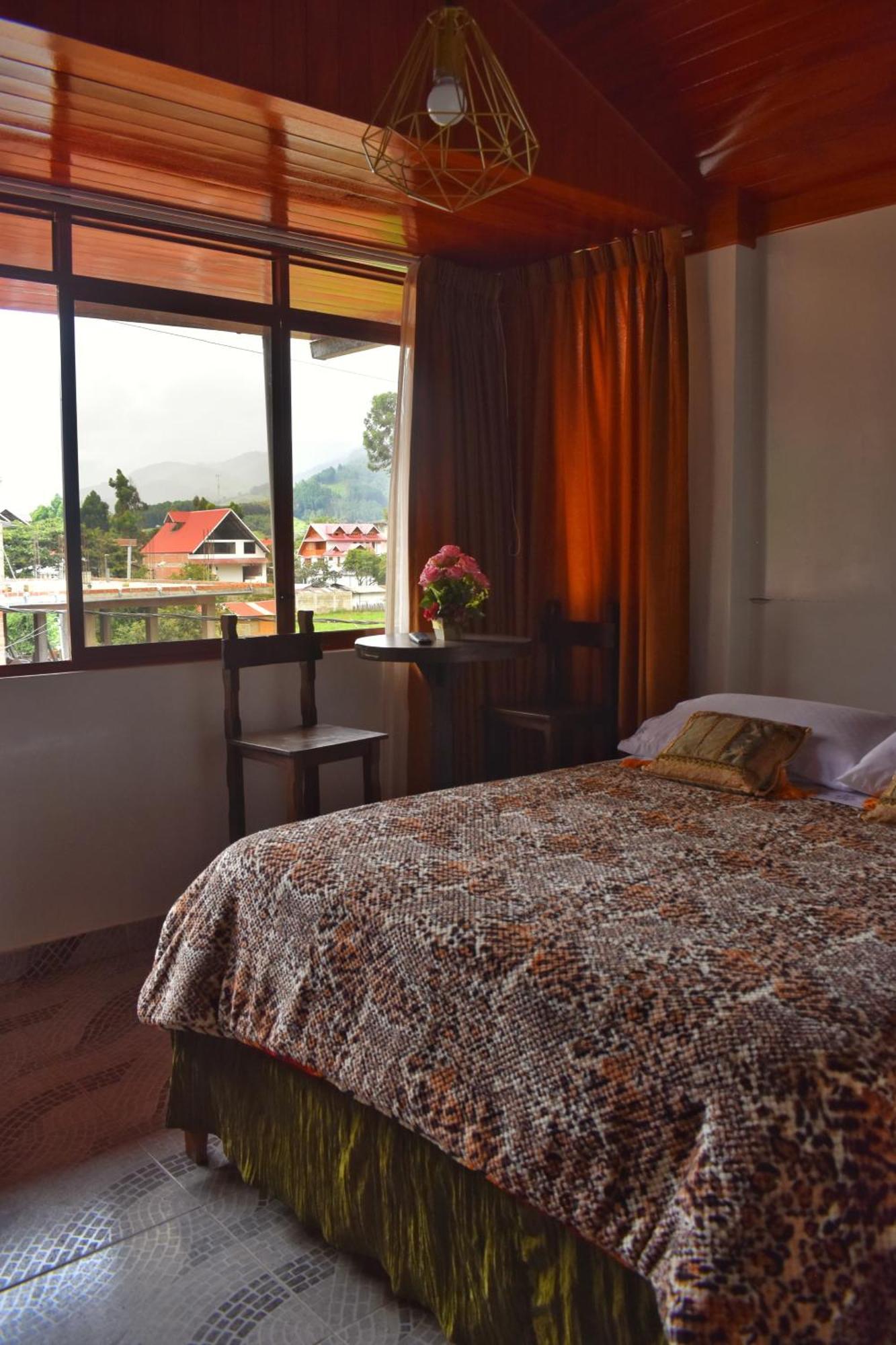 Suzet House Guest House Oxapampa Exterior photo